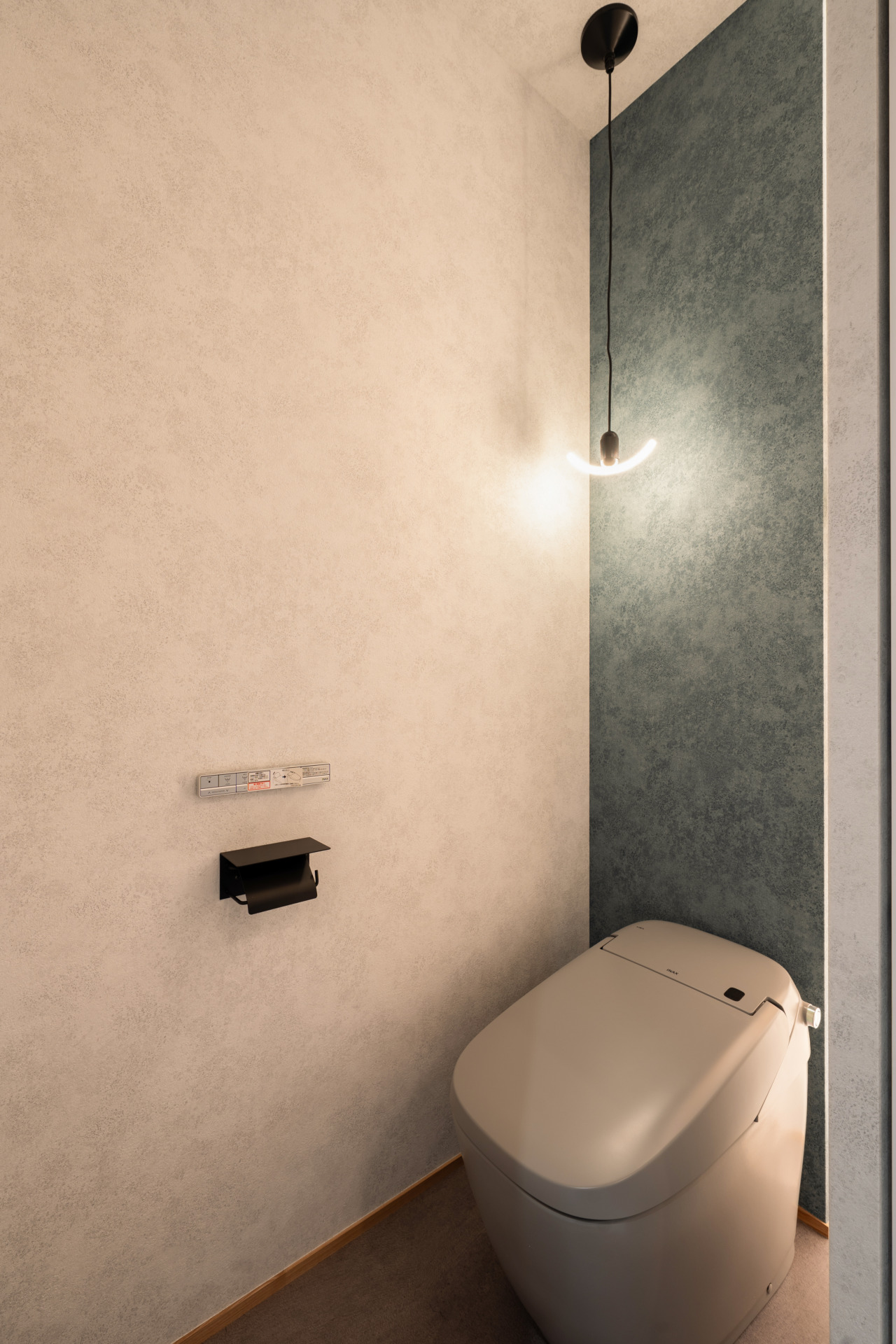 トイレ自動照明