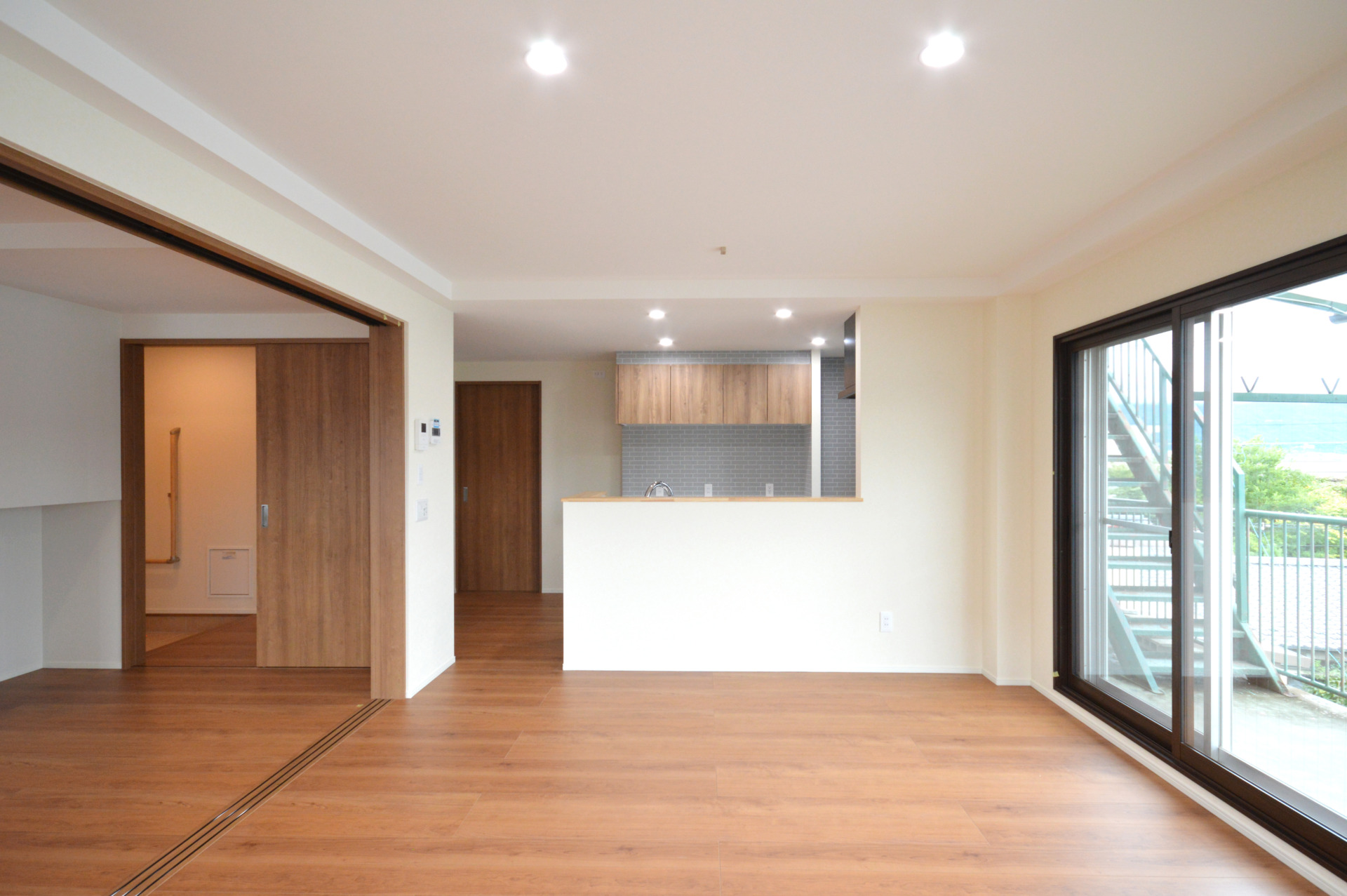 夫婦と愛犬のセカンドライフ_リビング１