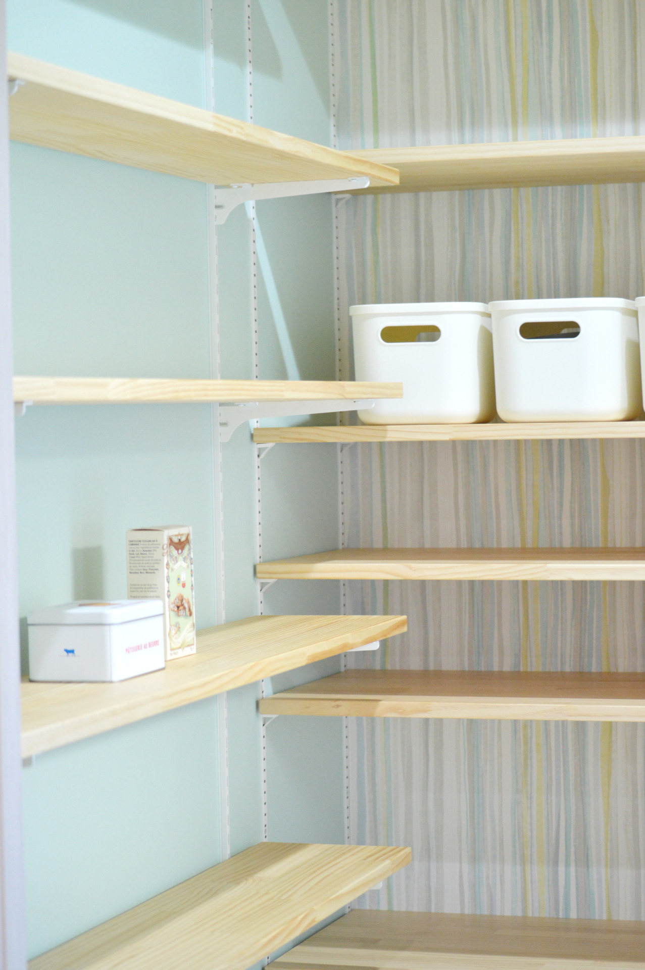 平屋風に暮らせる家_パントリー２