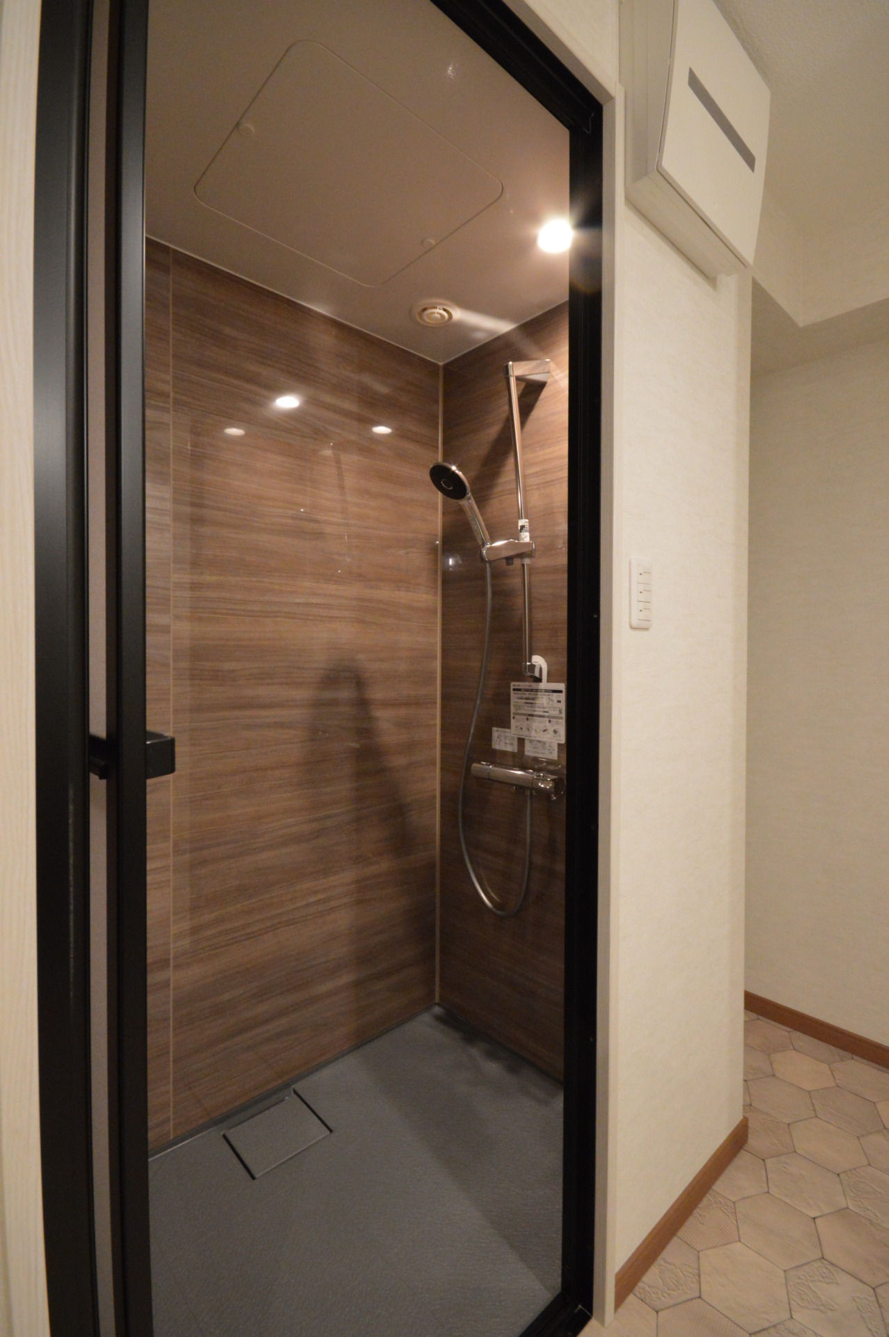 マンションのシャワールーム